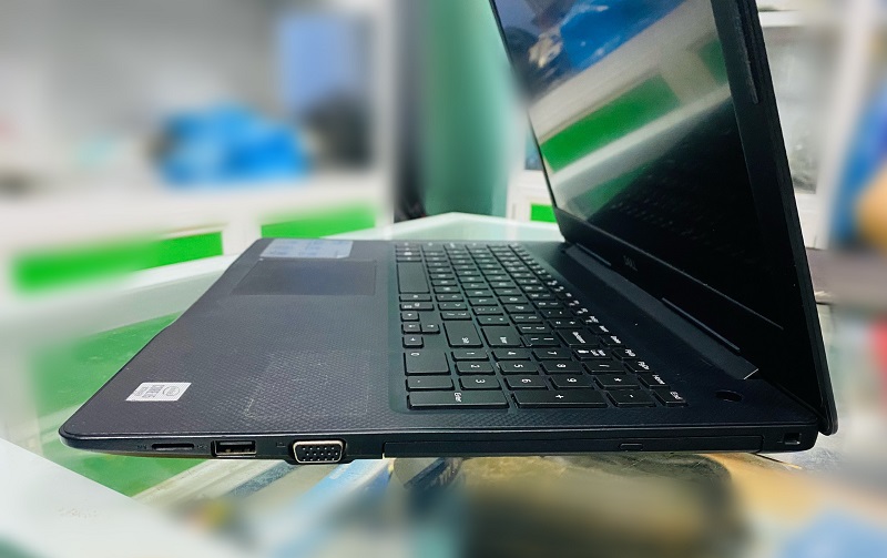 Laptop Dell vostro 3590 core i5